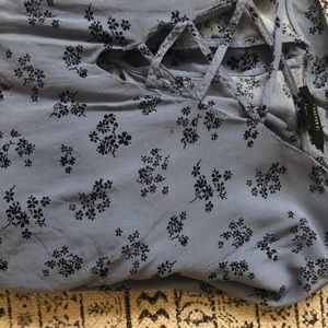 FOREVER 21 Blue Floral Long Sleeve